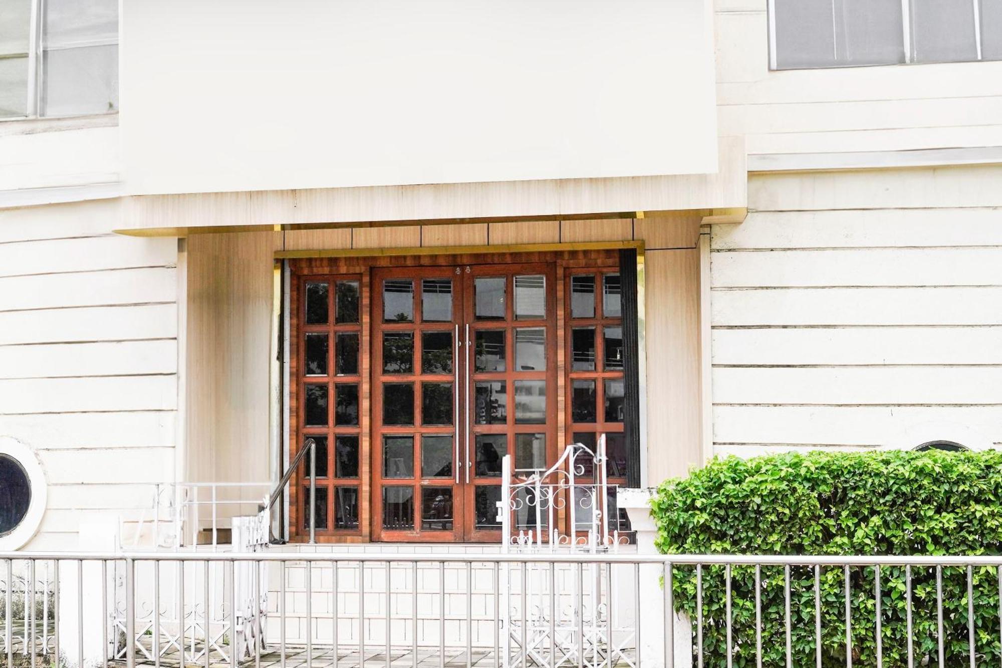 فندق Super Townhouse Oak Vashi Turambhe المظهر الخارجي الصورة